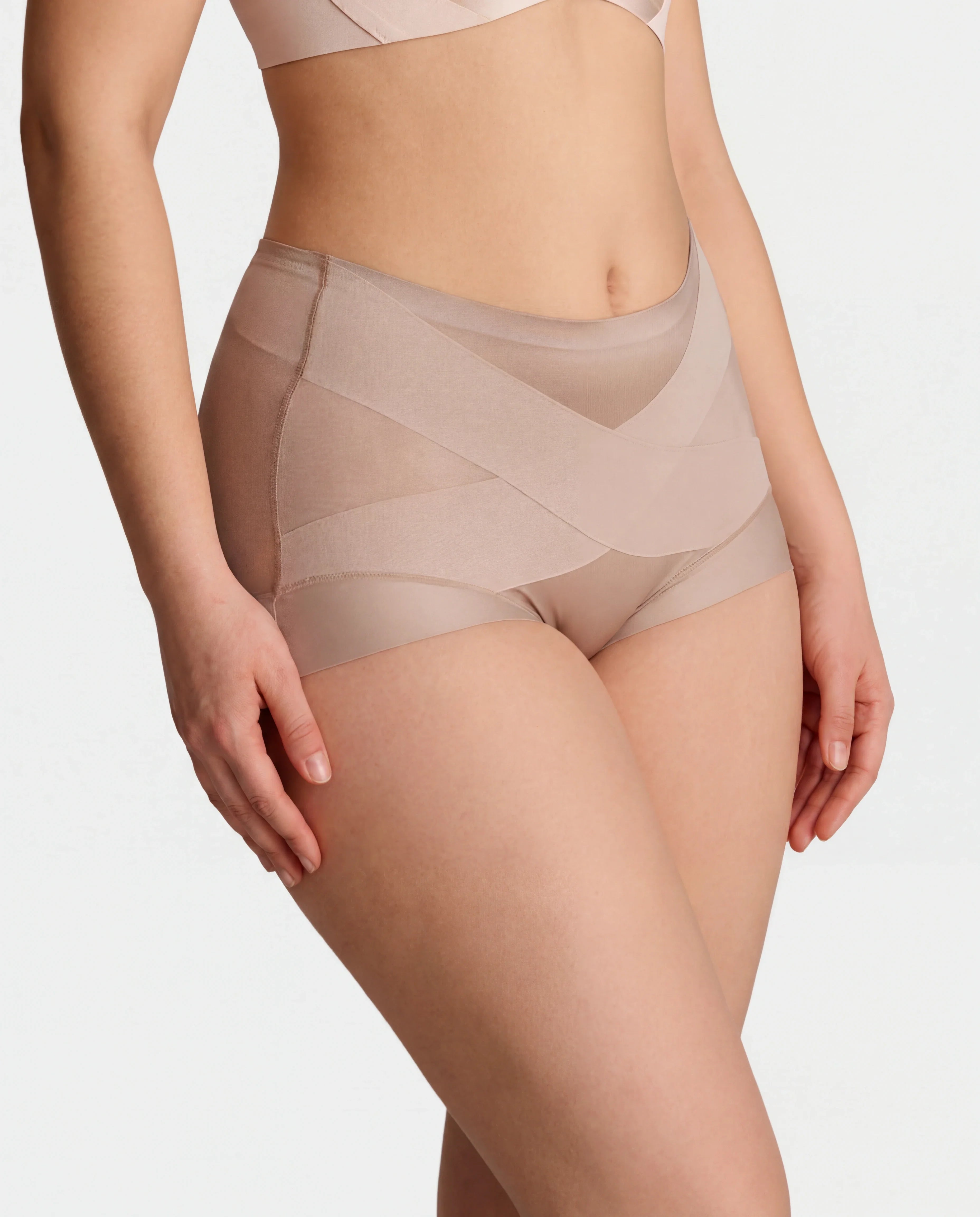 x6 High-Waist Cross-Compression Shaping Panties